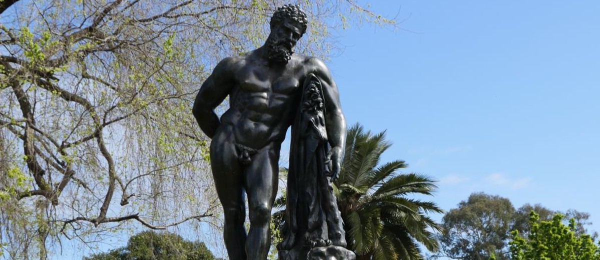 Image: Bronze statue of unclothed man