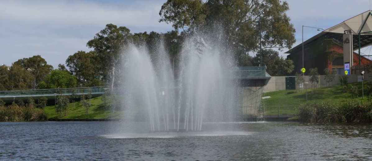 Image: Water fountain in the middle of river