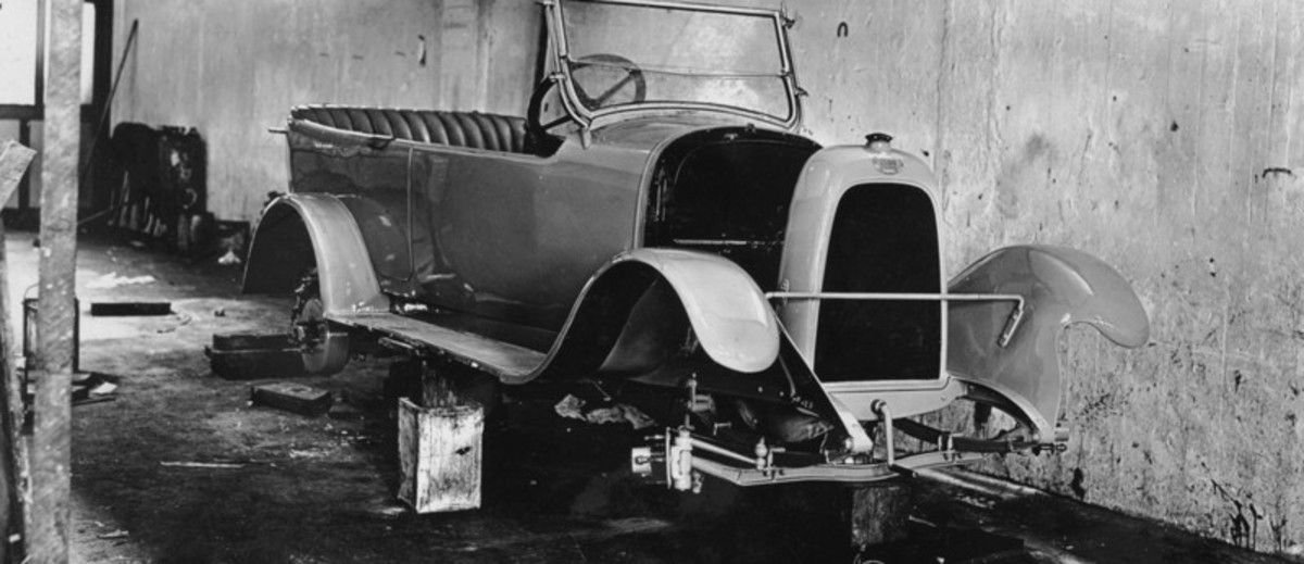 Image: car chassis 