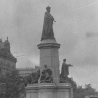 Statue of King Edward VII on North Terrace, showing original placement on roadway, 1920