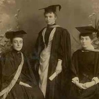A group of women graduates, all former students of the Advanced School for Girls, c. 1900.
