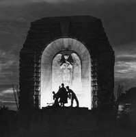 Image: Monument at night time