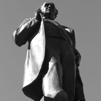 Bronze statue of Sir Thomas Elder by Alfred Drury, 1903 outside Elder Hall, University of Adelaide 