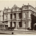 Image: Horse tram in front of fancy bank building