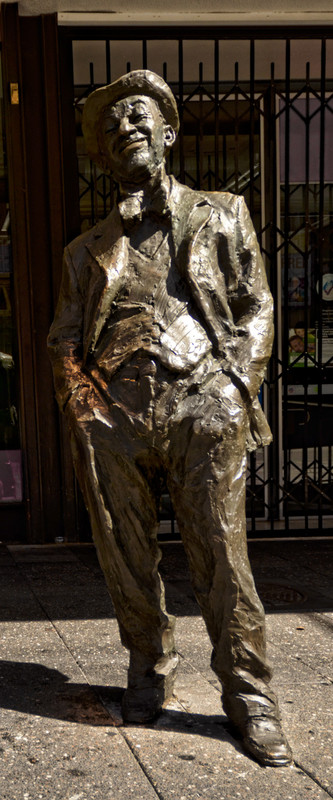 Dedication of the Mo statue on Hindley Street