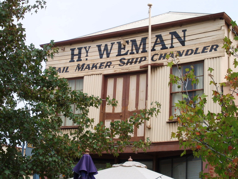 Weman Building