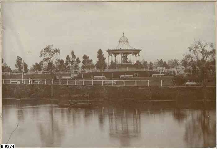 The rotunda is erected