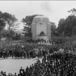 Image: monument with crowds of people