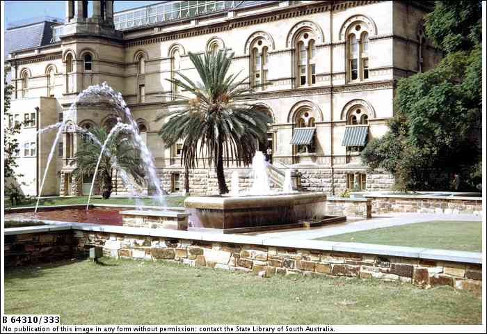 Lavington Bonython fountain