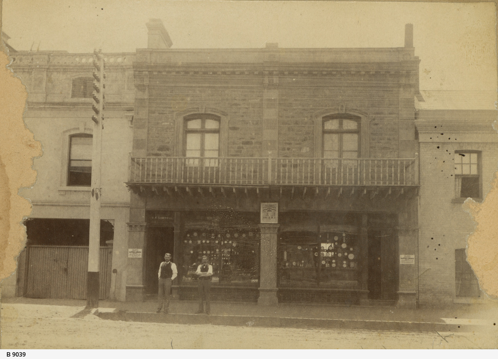 Sawtell’s Nautical Optician