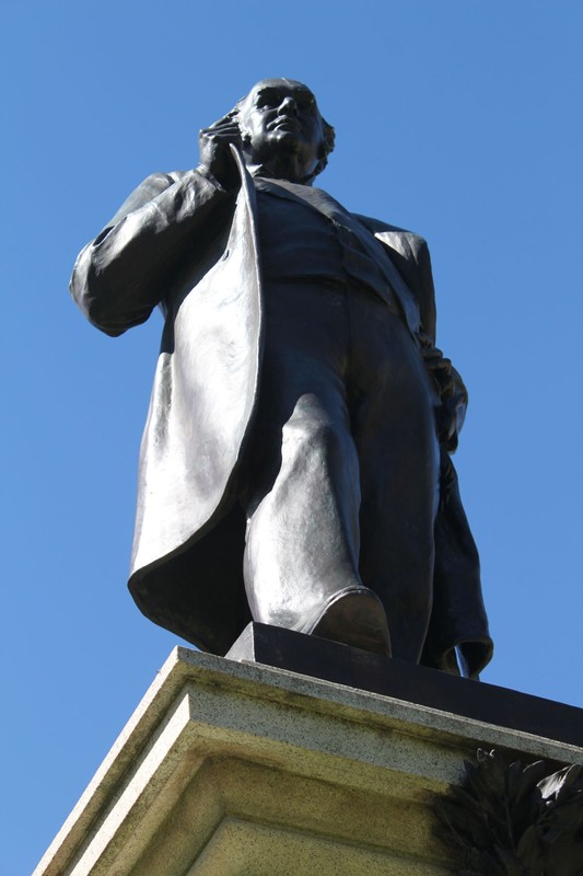 Sir Thomas Elder statue