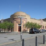 Image: Large single storey curved fronted building