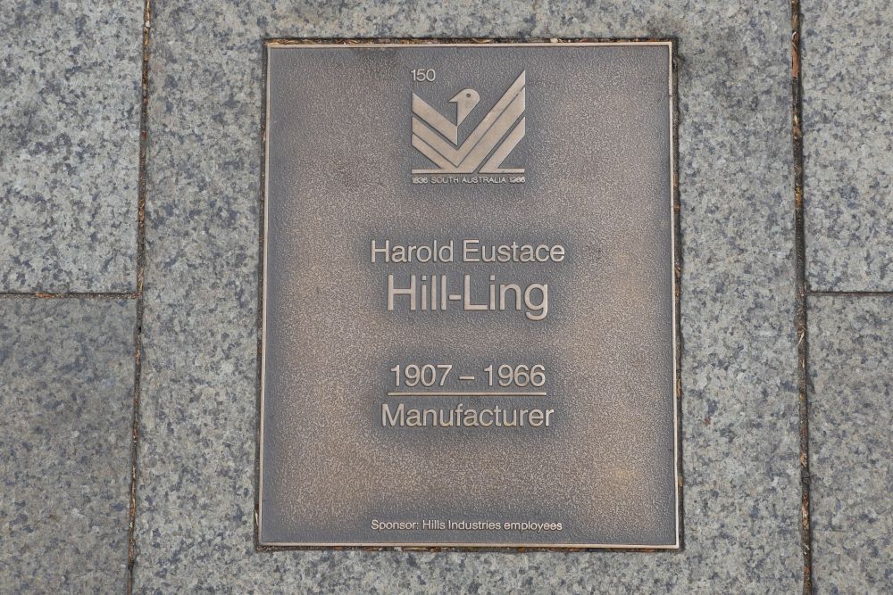 J150 Plaque, Harold Eustace Hill Ling