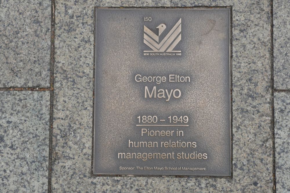 J150 Plaque, George Elton Mayo