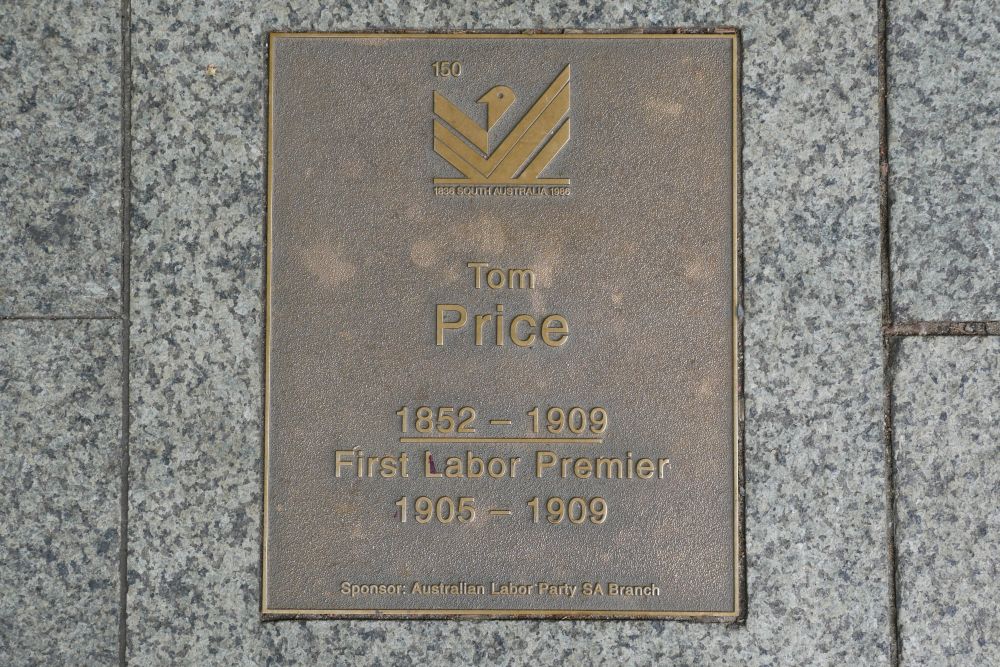 J150 Plaque, Tom Price