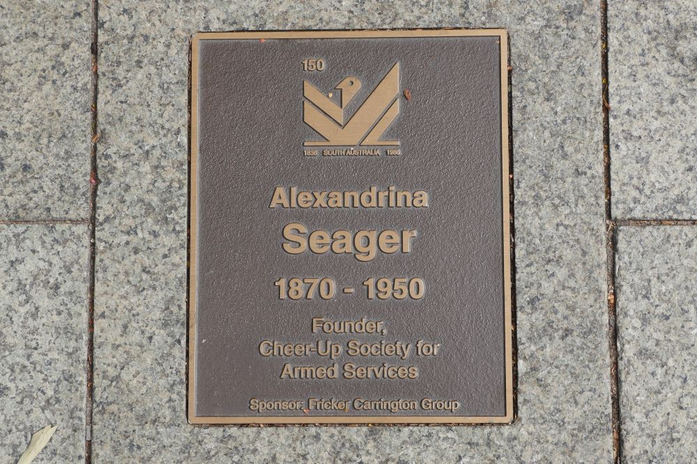 J150 Plaque, Alexandrine Seager