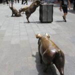 Bronze sculpture of pigs A Day Out in Rundle Mall, Adelaide